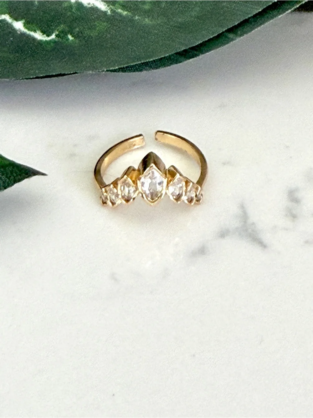 2/$30🌵 V Shaped Stone Size 7 Gold Tone Vintage Style Ring Stack Jewelry NEW